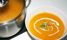 Как да сготвим супа с тиквички и топено сирене Крем супа от тиквички с топено сирене