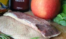 Рецепта за патешки гърди на фурна, бавна готварска печка и тиган Патешки гърди с ябълки на фурна